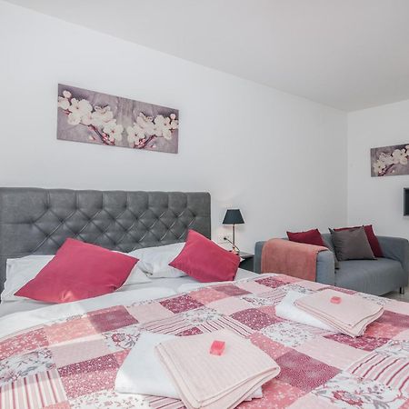 Apartments Elle Luxury Vantacici Malinska Exterior foto