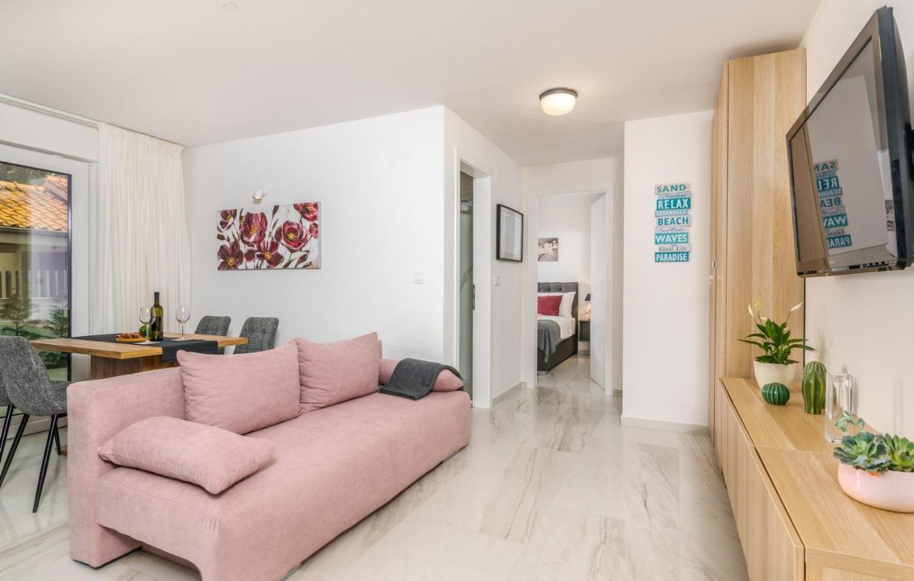 Apartments Elle Luxury Vantacici Malinska Exterior foto