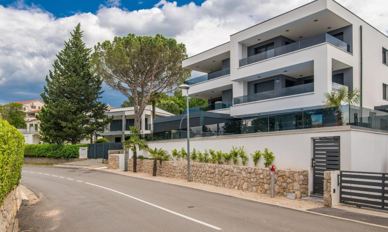 Apartments Elle Luxury Vantacici Malinska Exterior foto